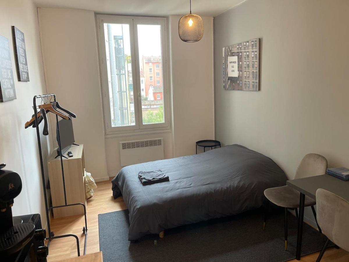 Studio Hotel Villeurbanne Centre Екстериор снимка