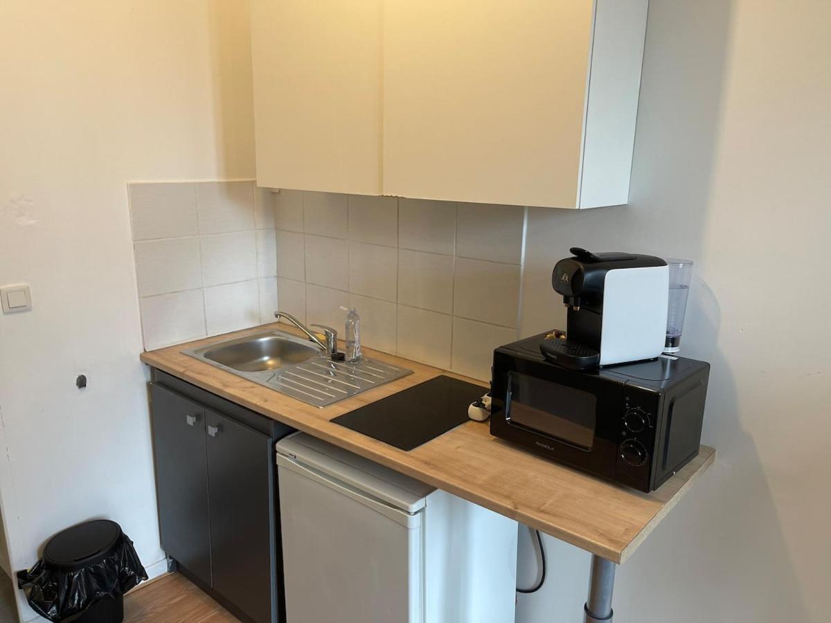 Studio Hotel Villeurbanne Centre Екстериор снимка