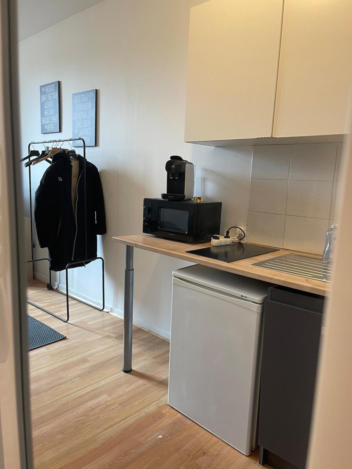 Studio Hotel Villeurbanne Centre Екстериор снимка